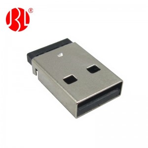 USB A 2.0-Stecker, frei hängend in der Reihe